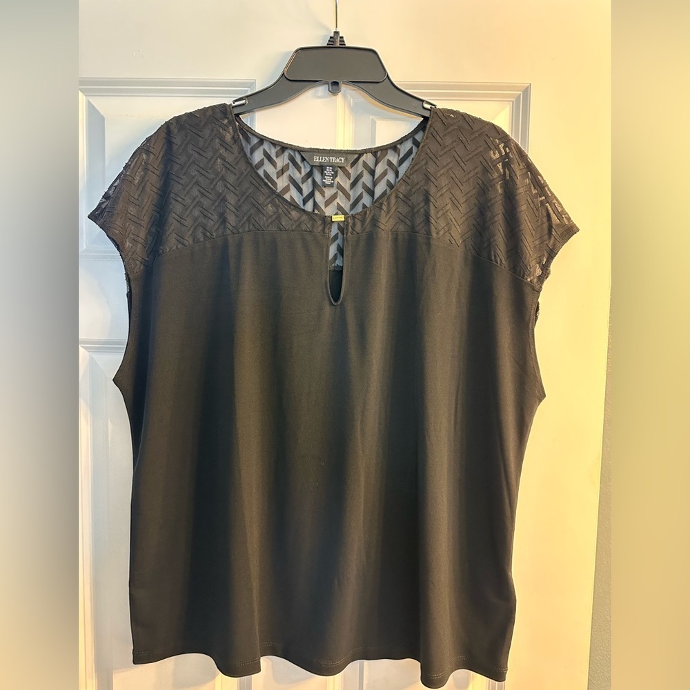 Ladies Ellen Tracy 2 pack blouse size XL floral print and black shirt sleeve - Picture 9 of 13